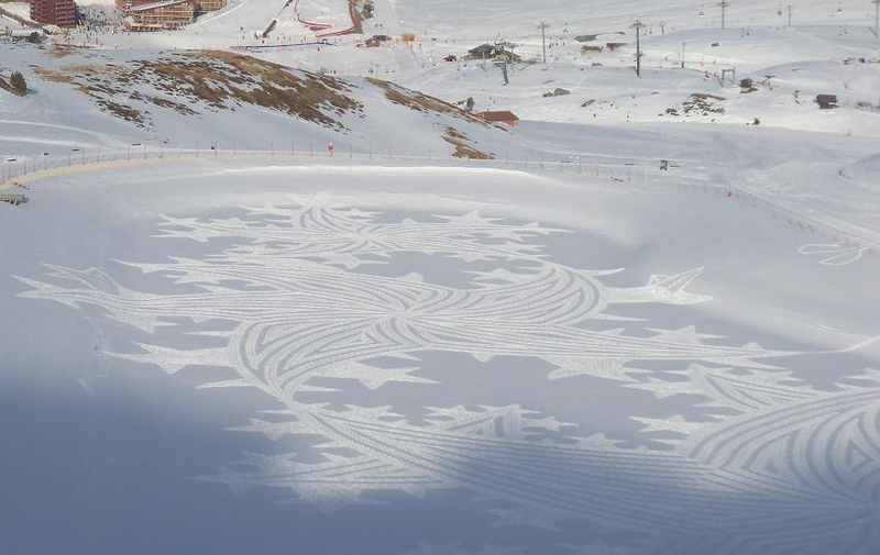 Illustration for article titled Art That's Made with Snow and Ice